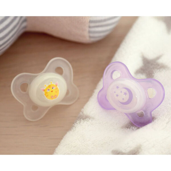 Πιπίλα Σιλικόνης Kiokids που Φωσφορίζει Λευκό Μωβ 2τεμ. 6m+